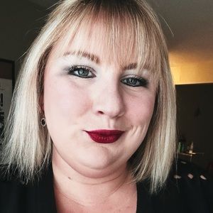 Meet your Posher, Keri